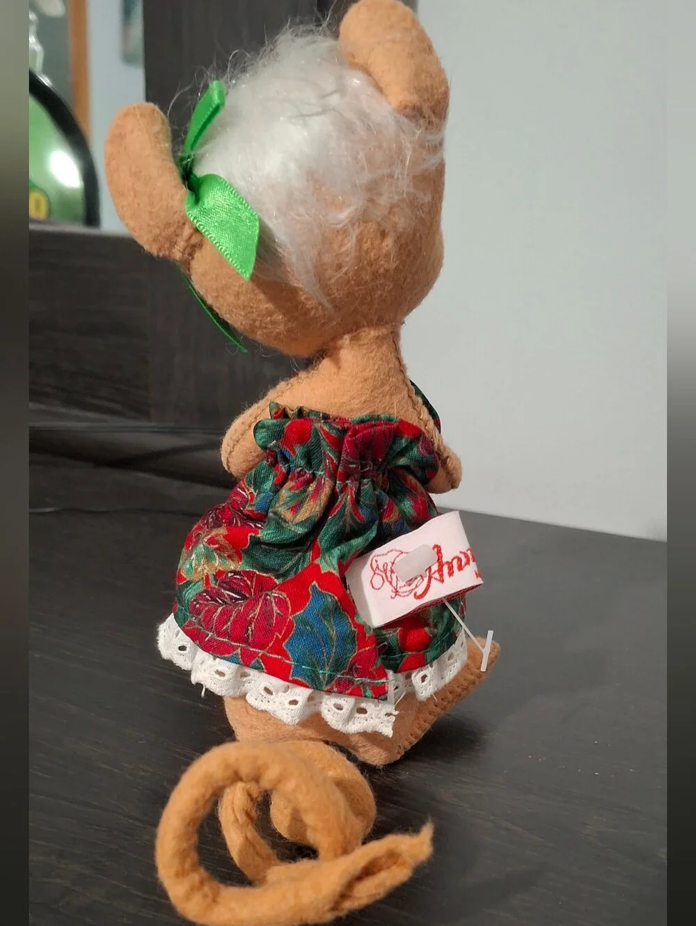 Anna Lee Vintage 1996 Mouse Doll in Red and Green Dress with Green Bow